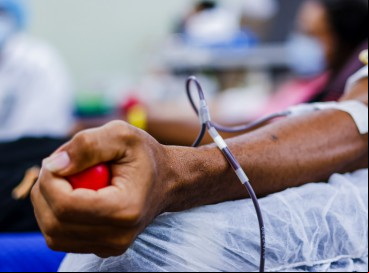 Hemoce realiza coleta de sangue em shopping de Eusébio  