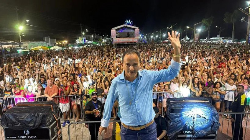 Manoel Gomes acusa ex-empresários de terem desviado mais de R$ 7 milhões