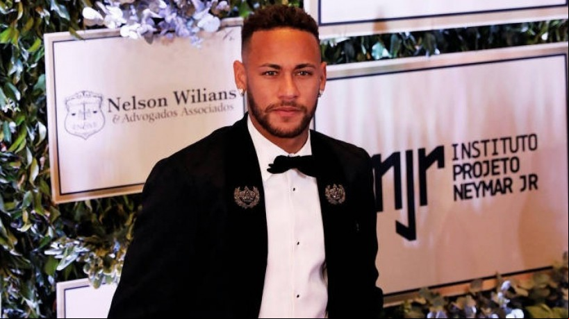 Neymar Jr em evento beneficente promovido por instituto que é idealizador