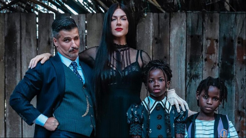 Titi Gagliasso Ewbank ganha festa temática da família Addams