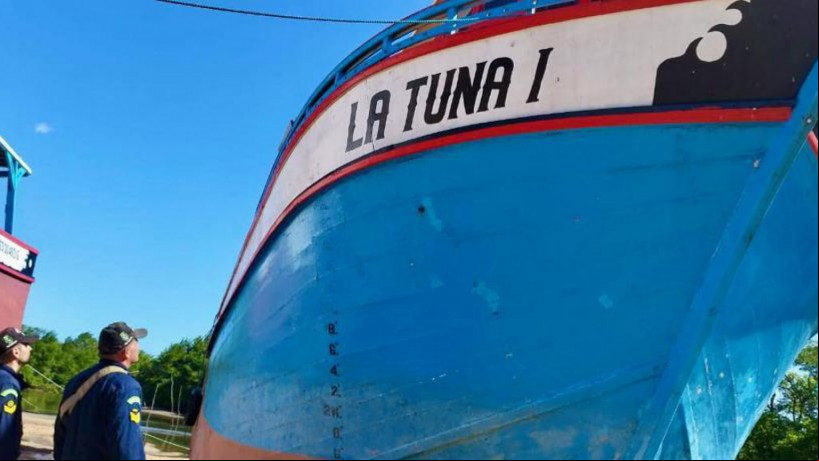 Dono da embarcação foi multado em mais de R$ 190 mil