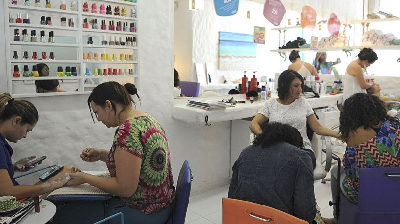 Os dados divulgados nesta quinta-feira, 10, pelo Instituto Brasileiro de Geografia e Estatística (IBGE) mostram que no acumulado do ano, porém, há um avanço de 2,6% no volume de serviços cearense