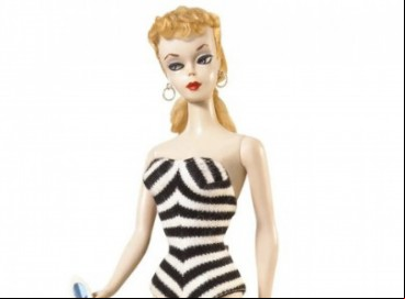 A primeira boneca Barbie lançada pela Mattel A primeira boneca Barbie lançada pela Mattel