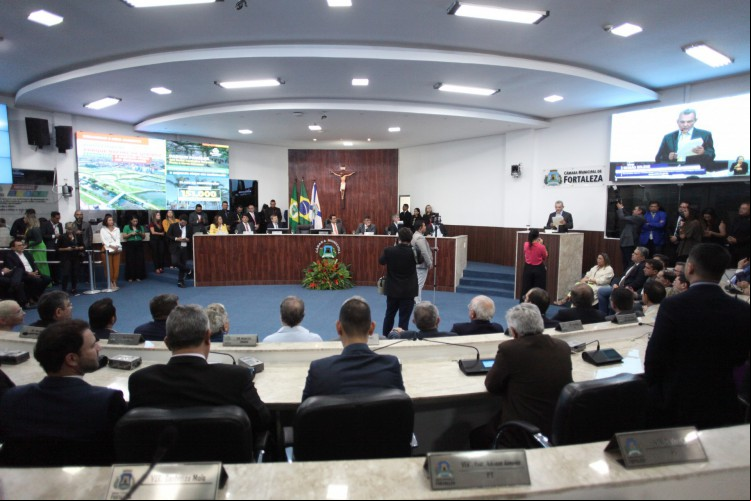 Câmara esteve reunida extraordinariamente para votar a extinção da Taxa do Lixo