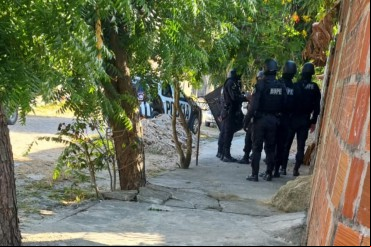 Policial militar mata a própria companheira, no Jangurussu, em Fortaleza Policial militar mata a própria companheira, no Jangurussu, em Fortaleza