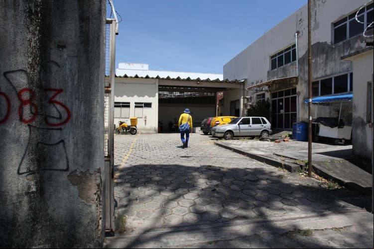 FORTALEZA, CEARÁ, BRASIL, 16.08.2023: situação dos centros de distribuição dos Correios em Fortaleza. Av. Duque de Caxias. FORTALEZA, CEARÁ, BRASIL, 16.08.2023: situação dos centros de distribuição dos Correios em Fortaleza. Av. Duque de Caxias.