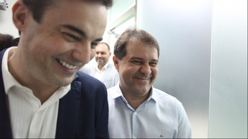 Capitão Wagner e Evandro Leitão em evento da Faculdade Uninta