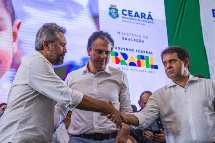 Governador Elmano de Freitas, ministro Camilo Santana e presidente da Alece Evandro Leitão