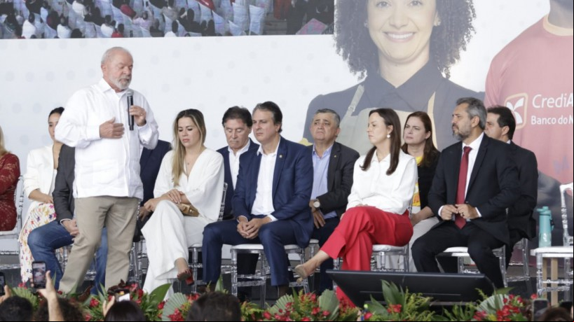 Lula discursa no BNB, em Fortaleza