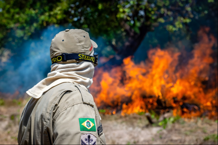Treinamento prático do Corpo de Bombeiros do Estado do Ceará