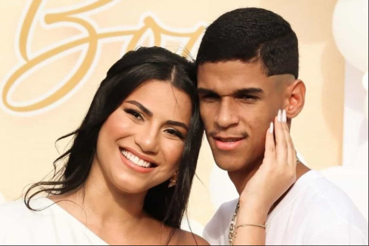Mãe de Cristiano Ronaldo, filho de Luva de Pedreiro, arquiva fotos com namorado