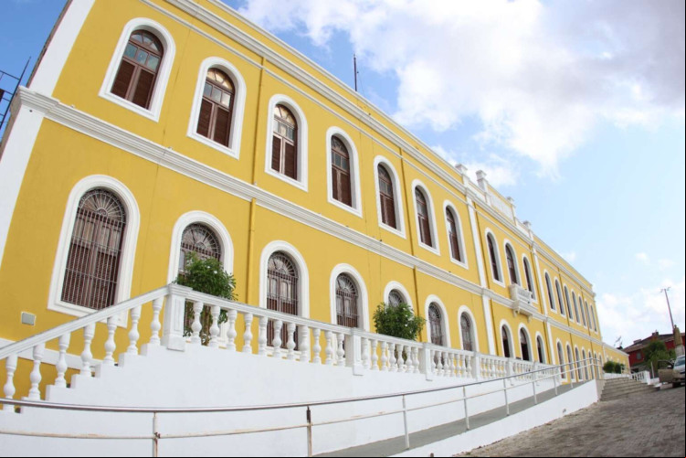 Universidade do Vale do Acaraú (UVA) oferta 1.140 vagas em cursos de graduação