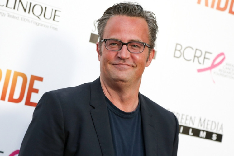 Testes inciais descartam que morte de Matthew Perry foi causada por overdose de fentanil e metanfetamina.