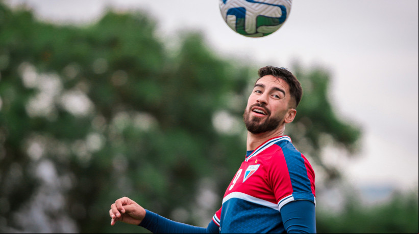 Atacante Lucero em treino do Fortaleza no CT do Fluminense, no Rio de Janeiro