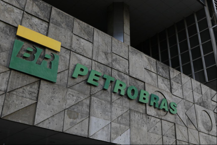 Governo estuda rever retenção