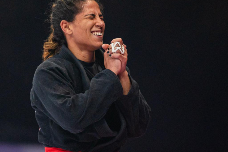 Ingridd Alves comemora vitória no Campeonato Mundial de jiu-jitsu Ingridd Alves comemora vitória no Campeonato Mundial de jiu-jitsu