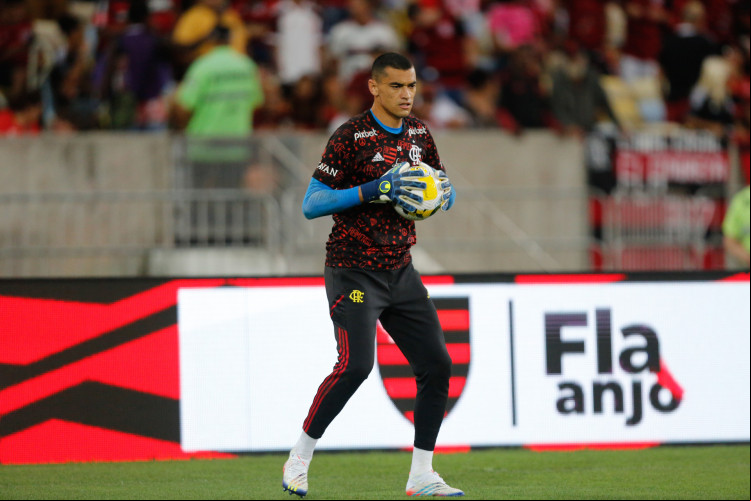 Santos seguirá no Flamengo em janeiro