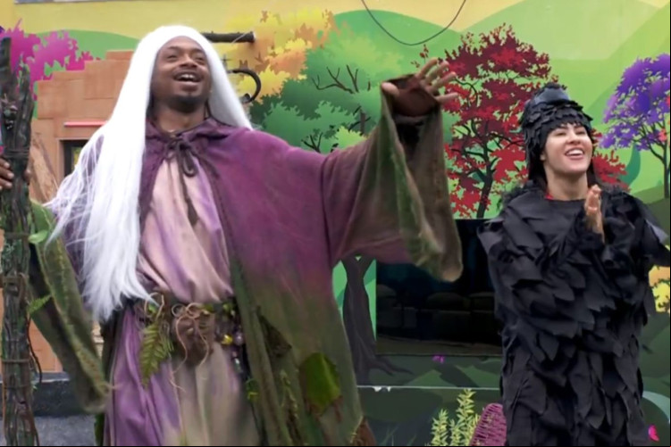 Lucas Luigi e Isabelle precisaram se vestir de bruxo e corvo em castigo do Monstro no BBB 24