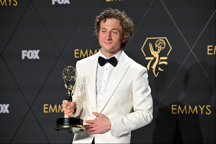 Jeremy Allen White ganha melhor ator de comédia no Emmy 2023 por The Bear