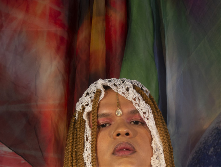 Sy Gomes é travesti e negra. Ela escolheu Fortaleza para produzir e desbravar a arte. 