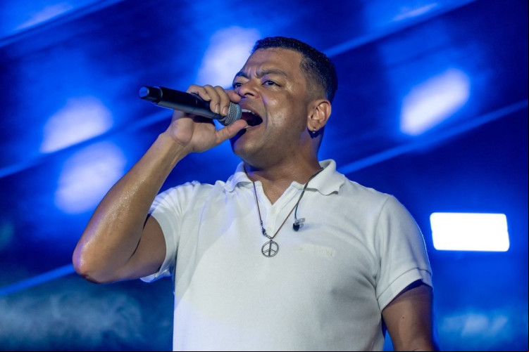 Banda Araketu se apresenta no Aterrinho da Praia de Iracema