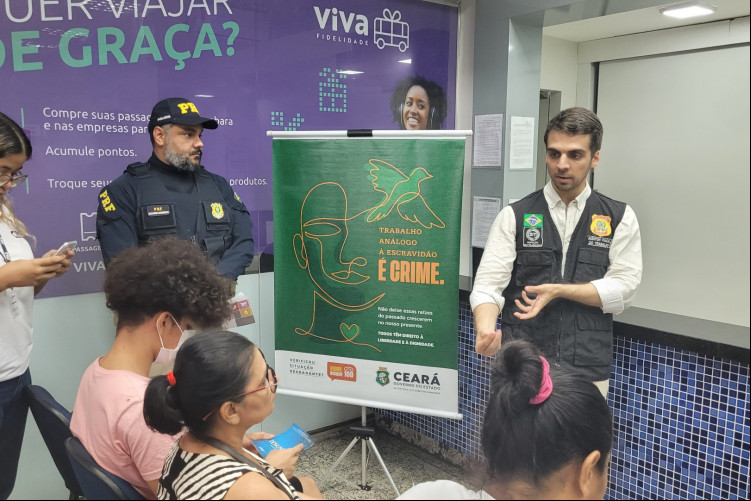 Ação no Terminal Rodoviário Engenheiro João Thomé buscou conscientizar população sobre o trabalho escravo contemporâneo