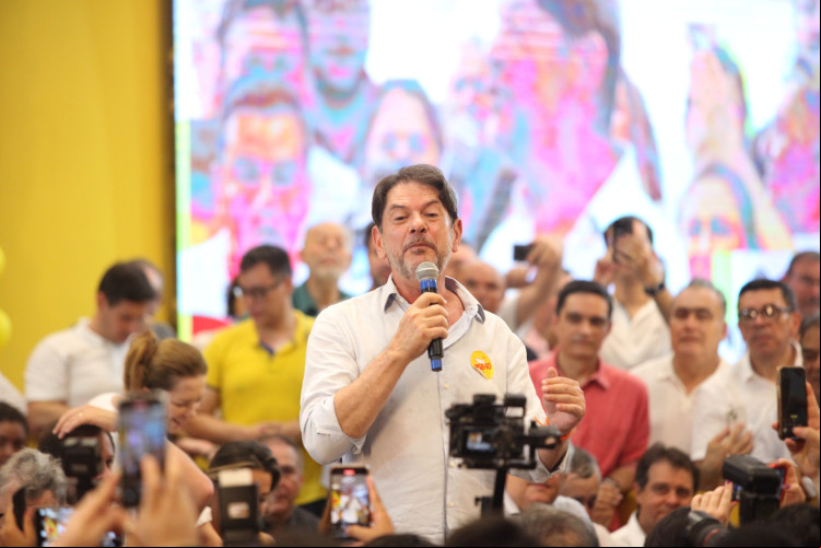 Cerimônia de filiação de Cid Gomes e Izolda ao PSB