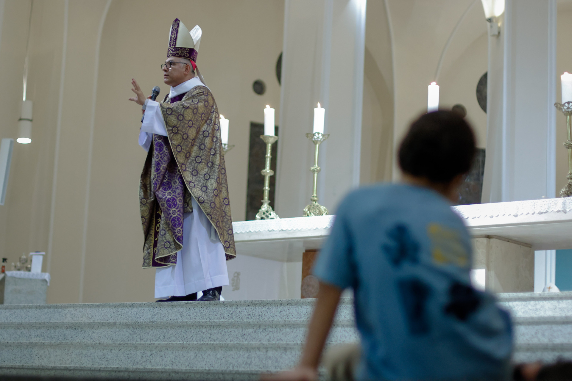 FORTALEZA, CEARÁ, BRASIL- 14.02.2024: Missa quarta-feirade cinzas, na Catedral da Sé de Fortaleza, presidida por Dom Gregório. (Foto: Aurélio Alves/ O POVO)