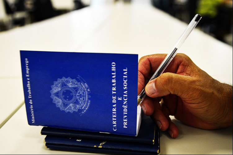 Taxa de desemprego é de 7,9%