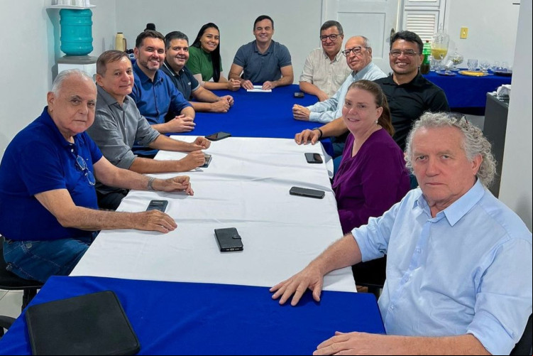 Wagner se reúne com bancada do União Brasil Ceará e confirma unidade do partido nas eleições de Fortaleza