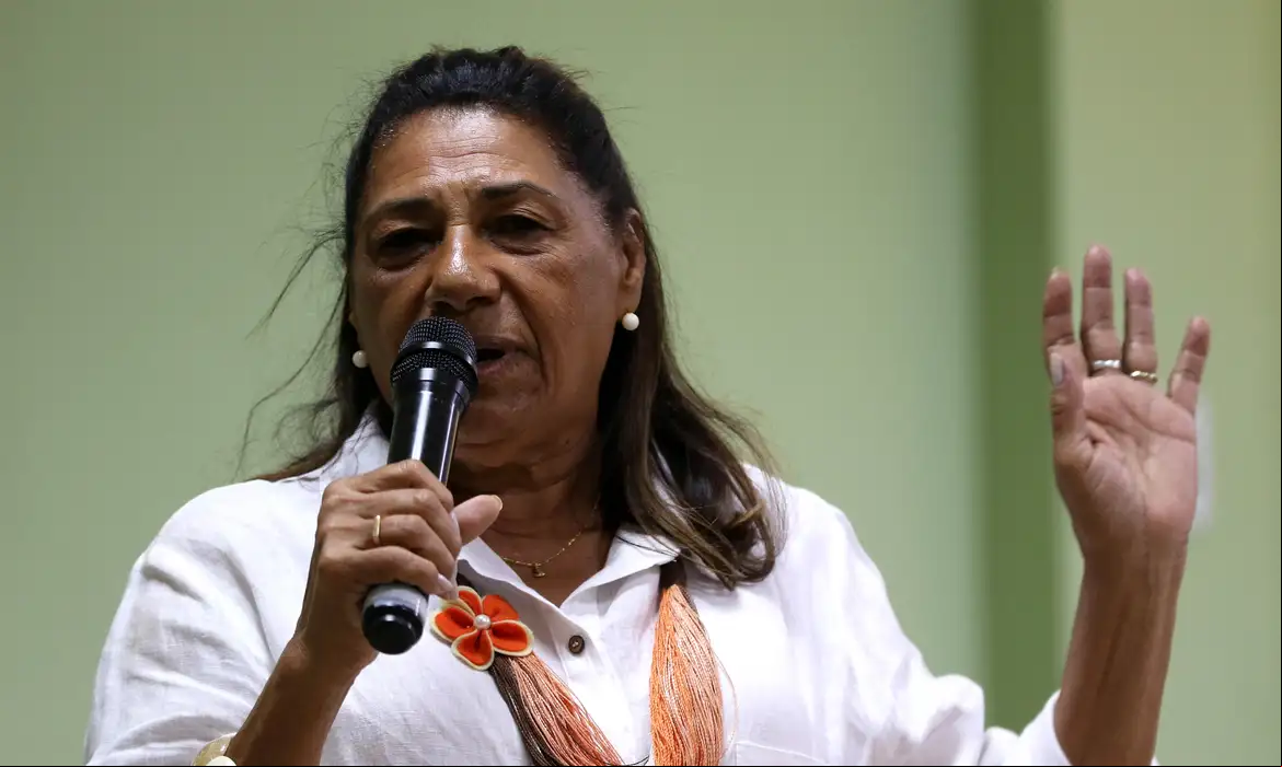 Mãe de Marielle convida ao aquilombamento nos seis anos do assassinato