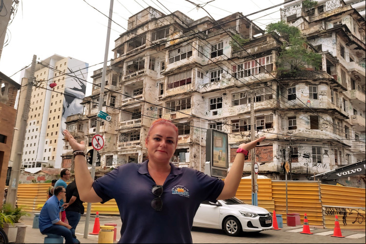 Guia de Turismo Kataly Araújo lamenta a perda do Edifício São Pedro para o turismo de Fortaleza