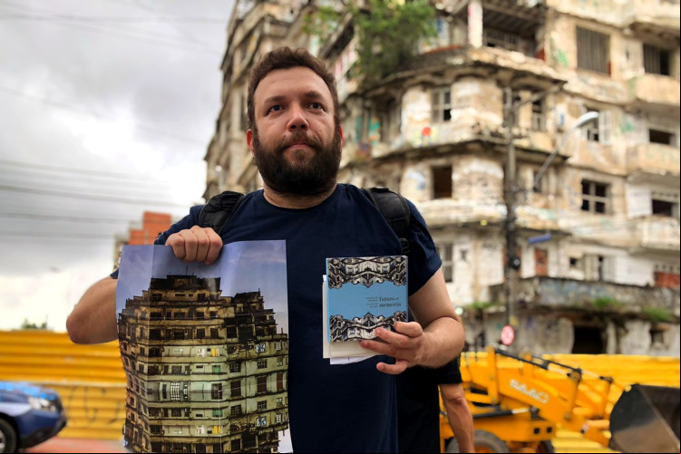 Músico Dalwton Moura fez álbum musical criticando estado de deterioração do Edifício São Pedro em 2018 Músico Dalwton Moura fez álbum musical criticando estado de deterioração do Edifício São Pedro em 2018