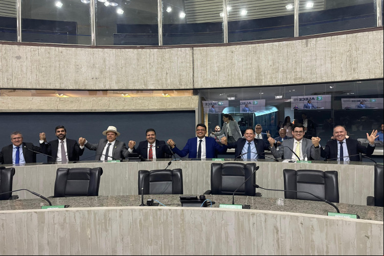 BLOCO de oposição formado por deputados do PDT, União Brasil e PL