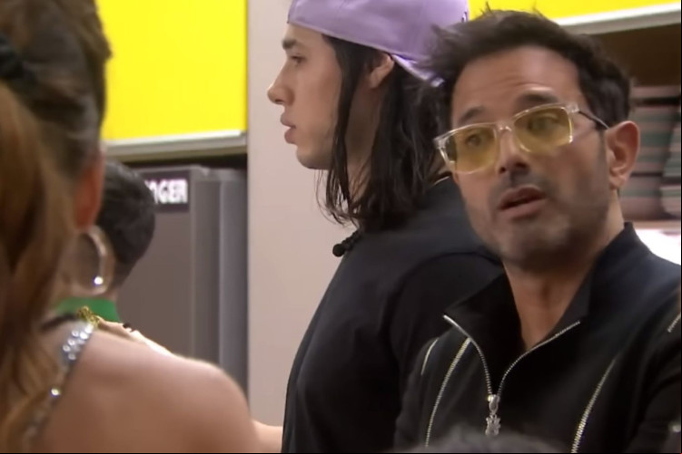 O ator Alejandro Estrada pediu divórcio após 12 anos de casamento com a ex-mulher, participante do Big Brother colombiano