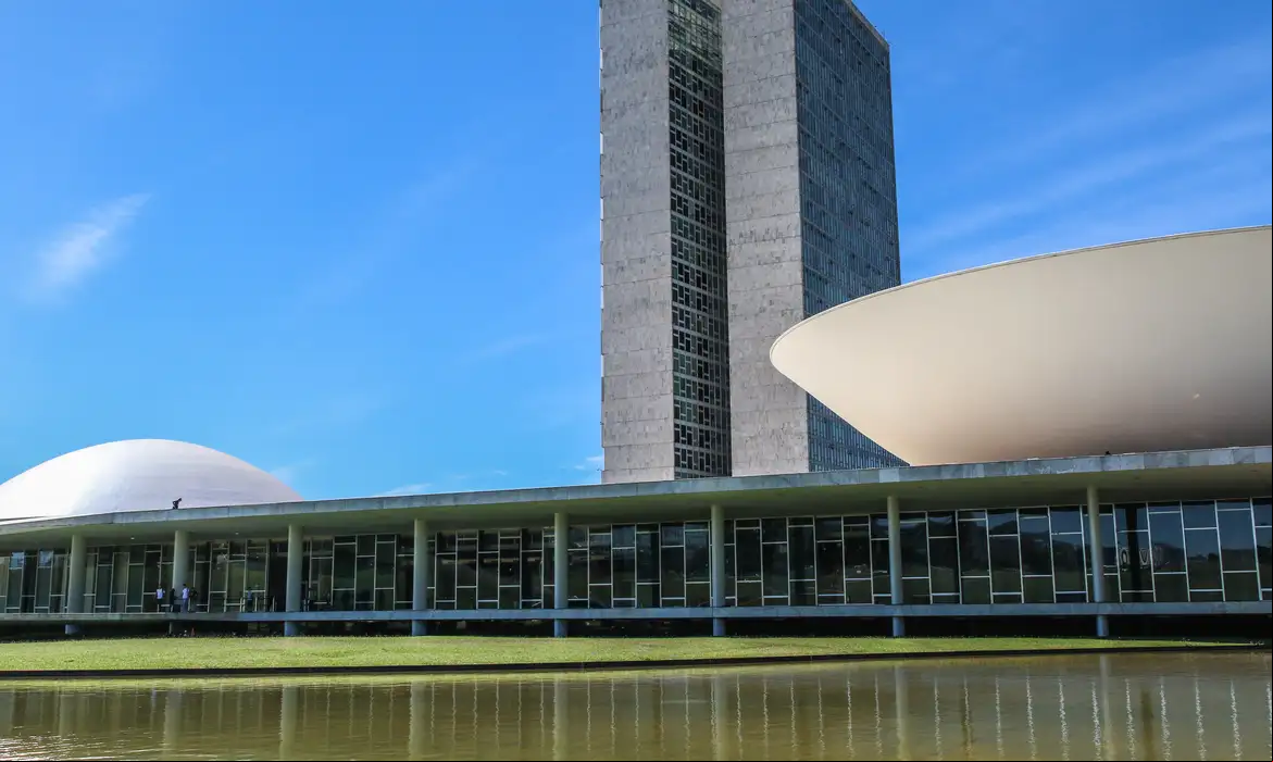 Câmara dos Deputados cria grupos de trabalho para debater regulamentação da reforma tributária.