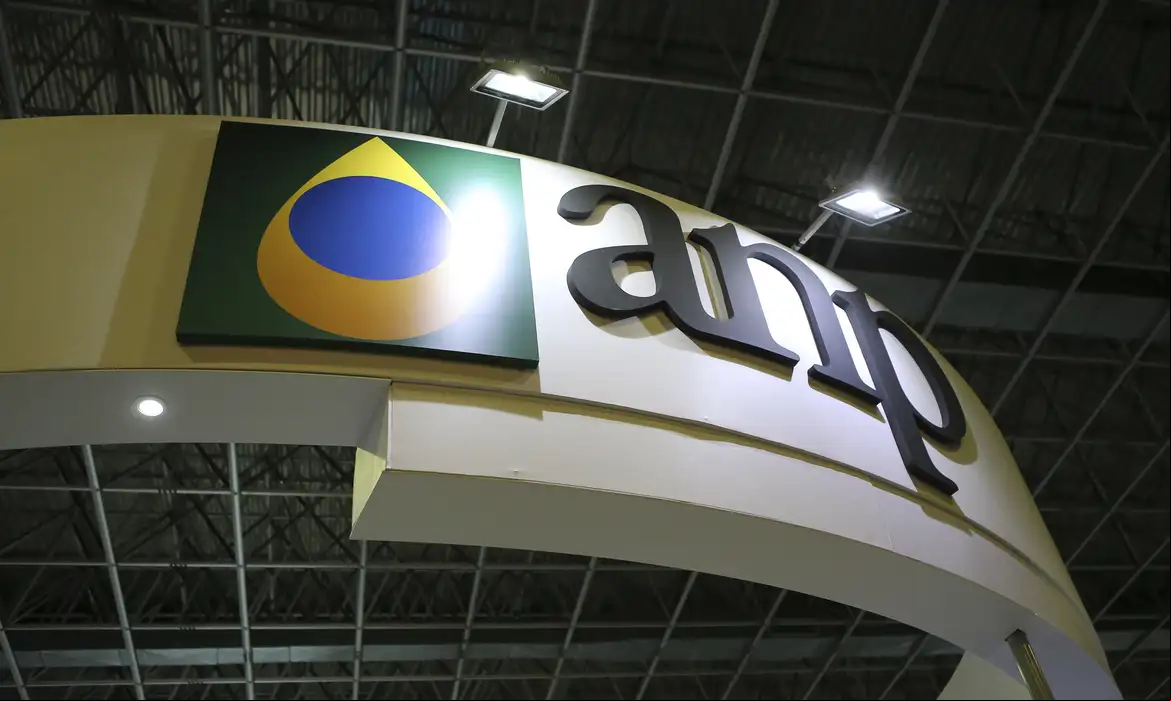 ANP aprova adição obrigatória de corante ao óleo diesel marítimo