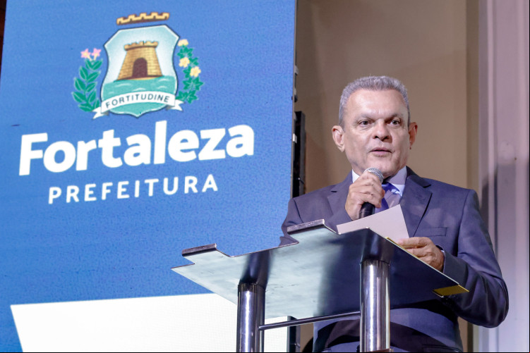 Sarto e Evandro bateram boca pelas redes sociais na véspera de encontro do PT
