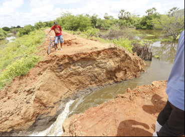 ￼VIAS da zona rural de Morada Nova não aram o volume de chuvas do fim de semana 