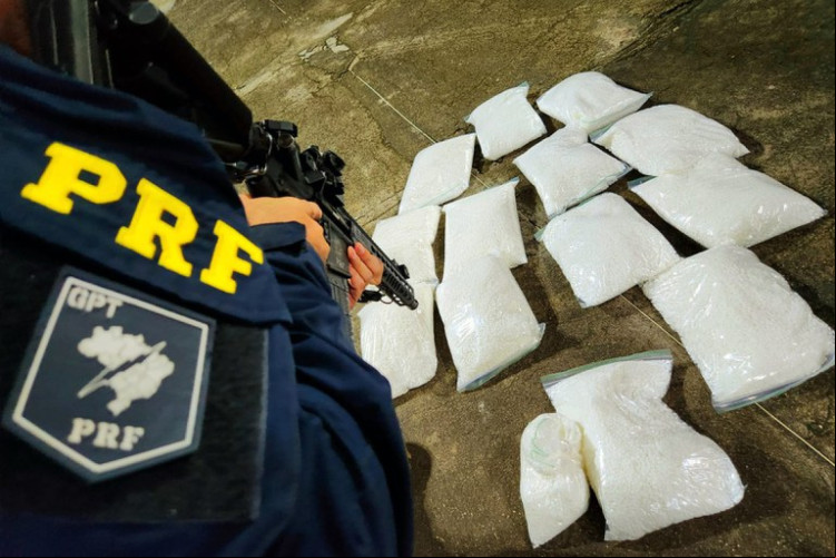 Material estava dividido em 14 sacos plásticos