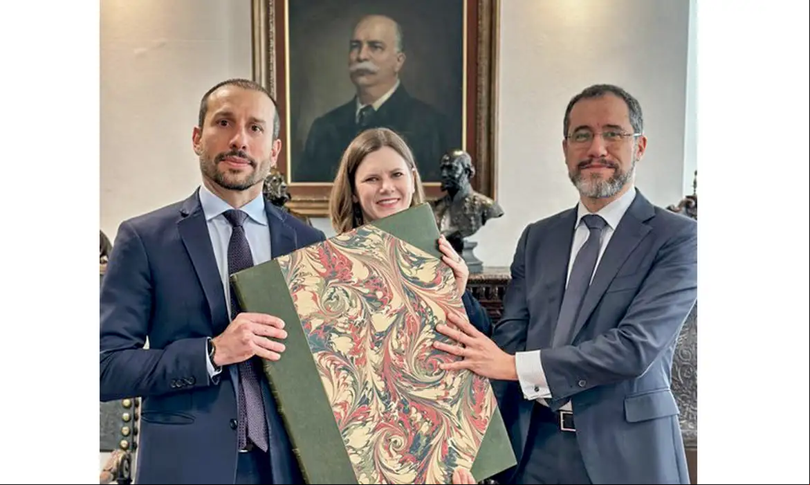 Polícia Federal recupera livro histórico furtado de museu paraense