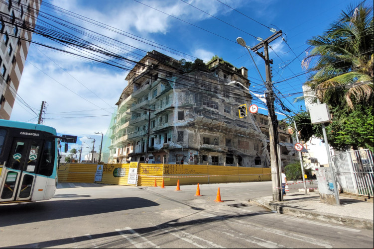 INTERDIÇÃO de ruas para obras de demolição do São Pedro foi ampliada