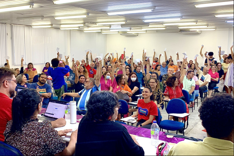 ASSEMBLEIA dos professores da Uece foi realizada ontem