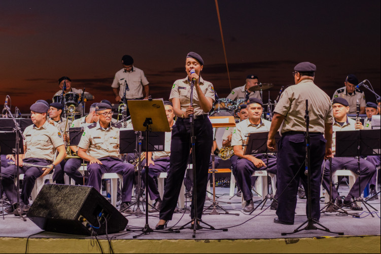 ANIVERSÁRIO da Polícia Militar do Ceará, com homenagem a Belchior