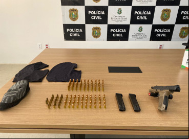 Arma turca é apreendida com 100 munições por homem investigado por 14 homicídios  