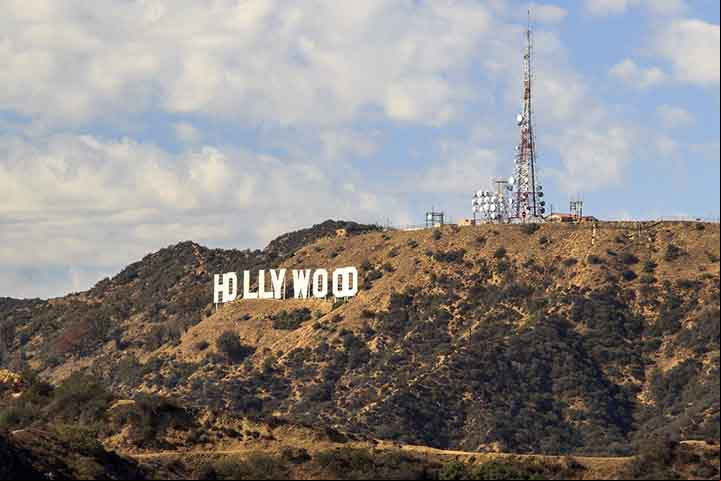 Esses foram os termos destacadosvpor anúncios publicados no LA Times, como afirma em seu livro The Hollywood Sign: Fantasy and Reality of an American Icon (O letreiro de Hollywood: fantasia e realidade de um ícone americano) o professor universitário e historiador cultural Leo Braudy.
