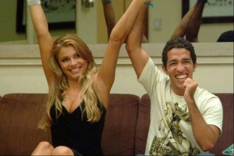 Jean Wyllys relembrou agem pelo Big Brother Brasil 5 (BBB 5) e afirmou que Grazi Massafera chegou na final do reality por sua causa