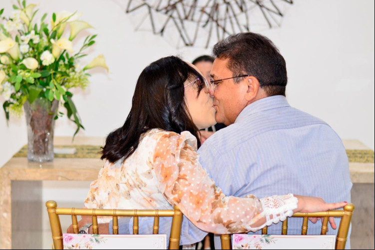 O casal, além do casamento civil, foi contemplado com um religioso O casal, além do casamento civil, foi contemplado com um religioso