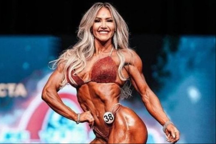 Fisiculturista brasileira Francielle Mattos