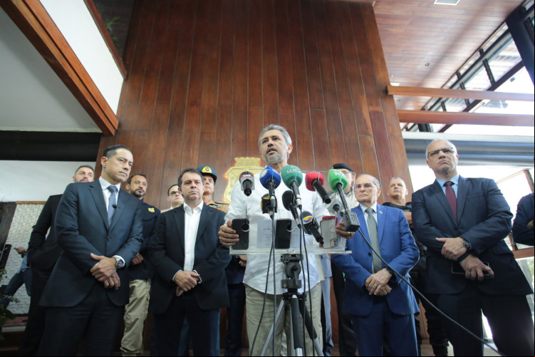 FORTALEZA, CEARÁ, BRASIL, 21.06.2024: Governador Elmano de Freitas se reune com cúpula da segurança. Palácio da Abolição. FORTALEZA, CEARÁ, BRASIL, 21.06.2024: Governador Elmano de Freitas se reune com cúpula da segurança. Palácio da Abolição.